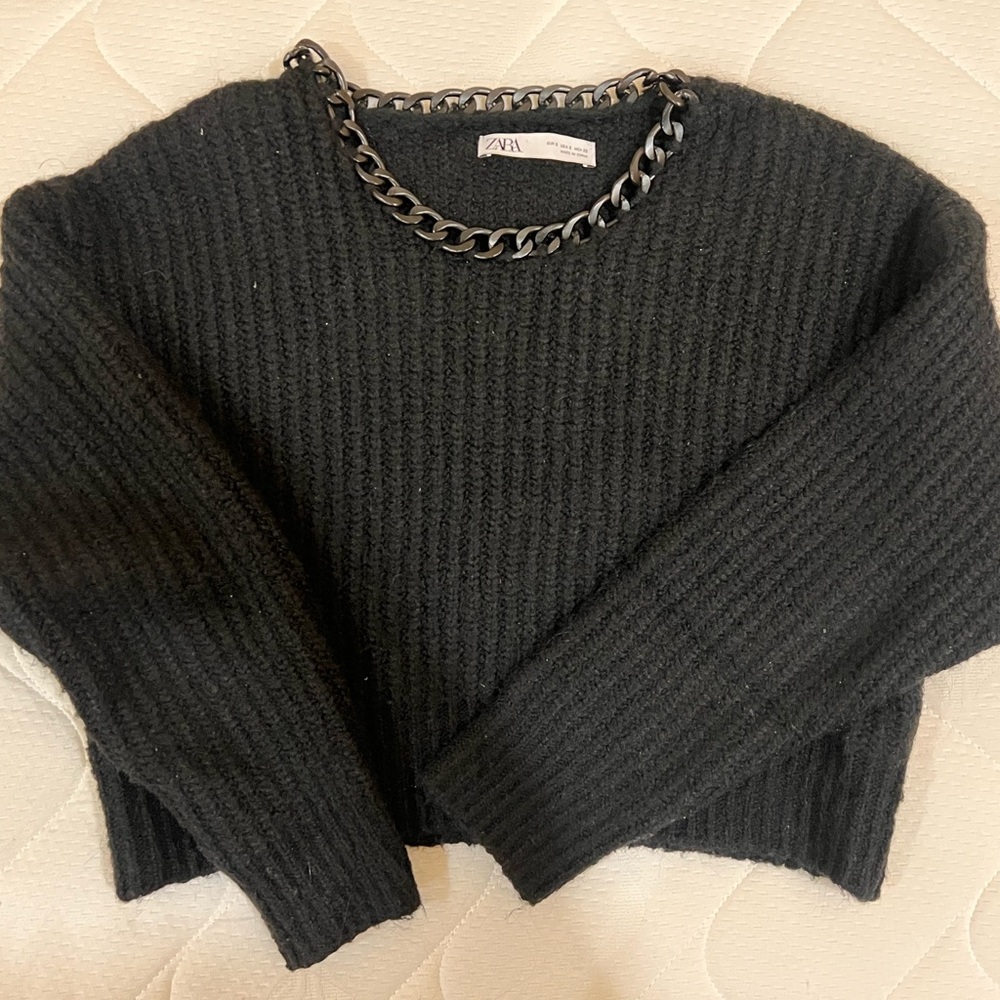 ZARA Knit Sweater Chain Collar Black Crop